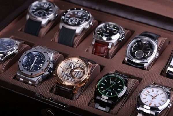 Реплики швейцарских часов - придайте изысканности вашему стилю