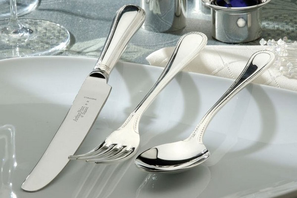 Серебряная посуда - незаменимый атрибут для вашего дома
