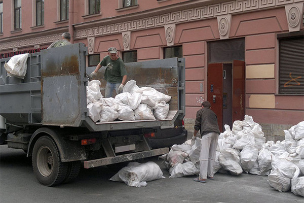 Вывоз строительного мусора – быстро и качественно