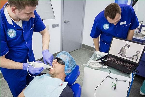 Имплантация зубов в сети стоматологических клиник Люми-Дент в Киеве