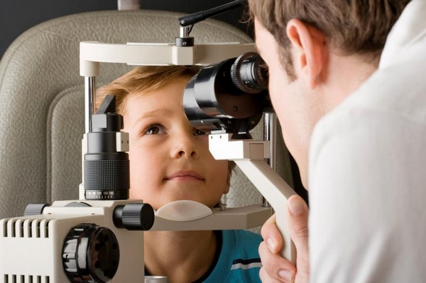Как правильно выбирать детского врача-офтальмолога?
