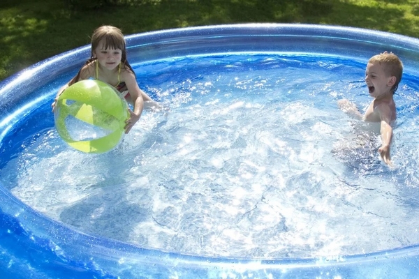 Выбор надувного бассейна для загородного дома