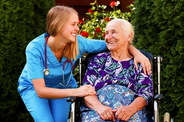 Будинок престарілих у Львові: коли потрібно його розглядати як можливи